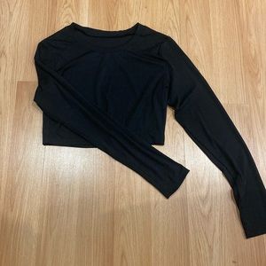 black ribbed long sleeve crop top